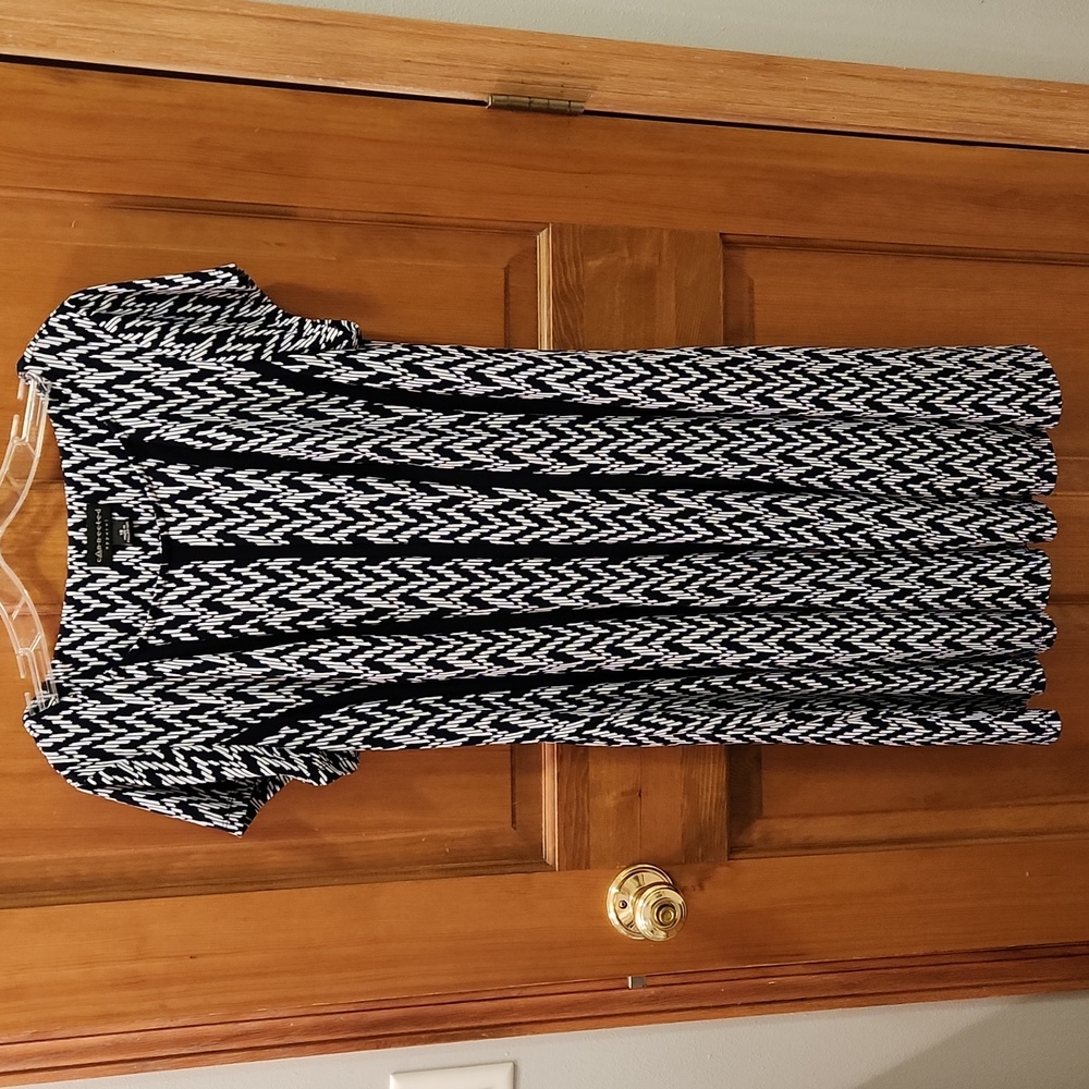 CONNECTED APPAREL Wrinkle free dress, Navy/white Size 12